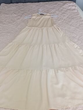 Women's Cream Tiered Maxi Dress